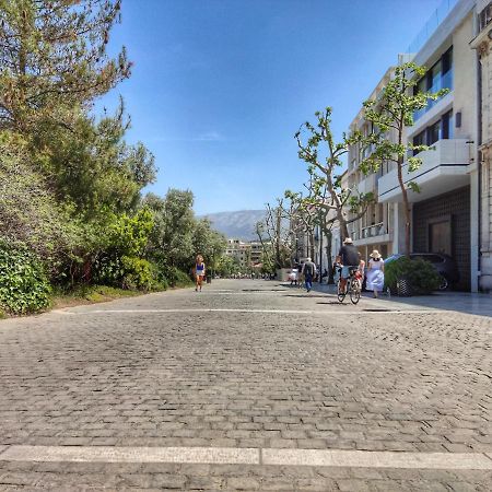 Under The Rock Of Acropolis By Yha Apartment Athens Ngoại thất bức ảnh