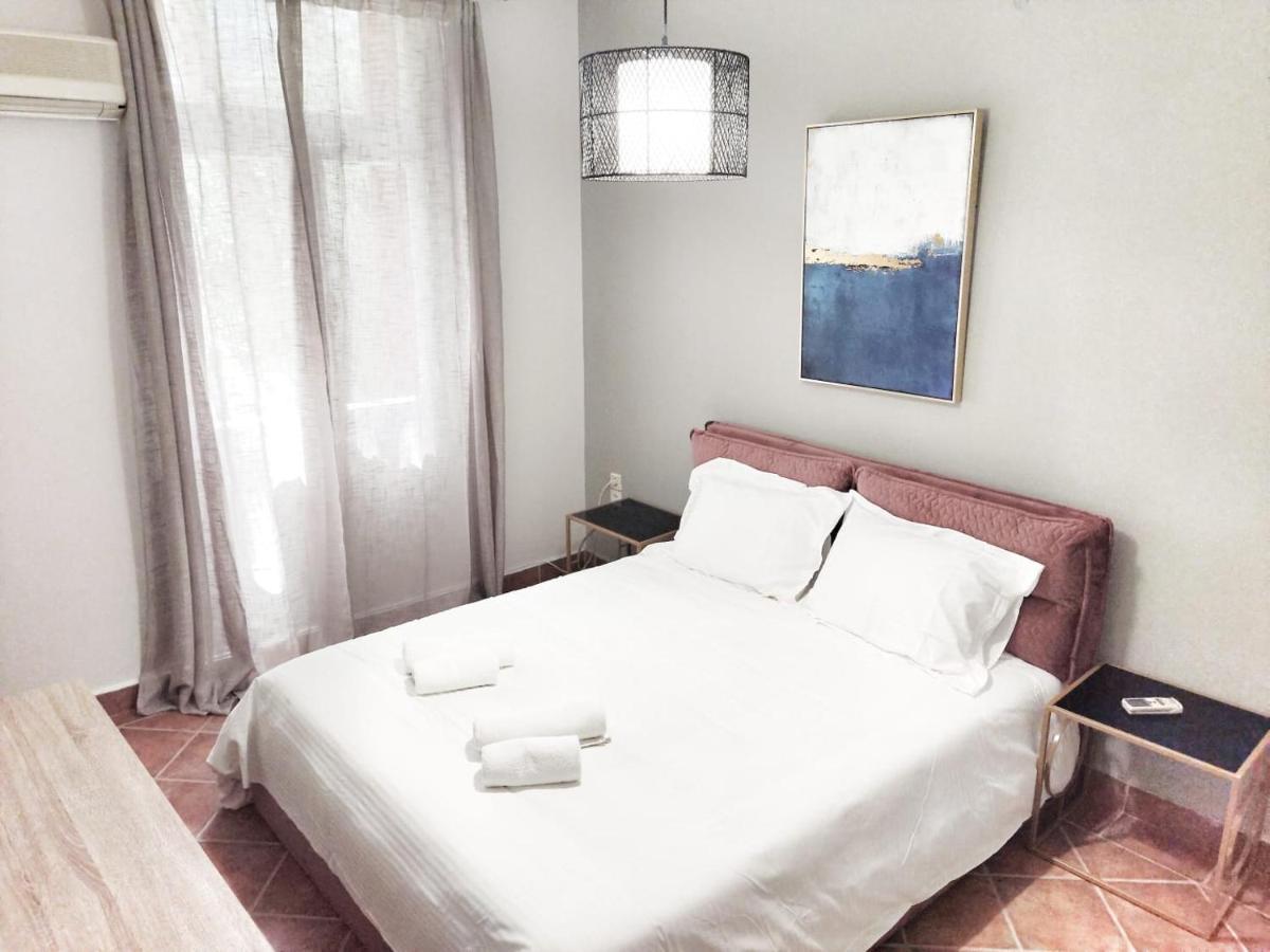 Under The Rock Of Acropolis By Yha Apartment Athens Ngoại thất bức ảnh